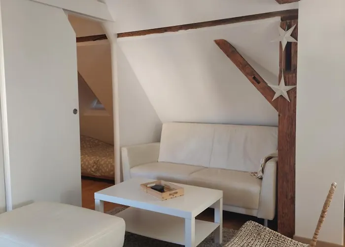 Au Jardin De Lucie Etage Apartment